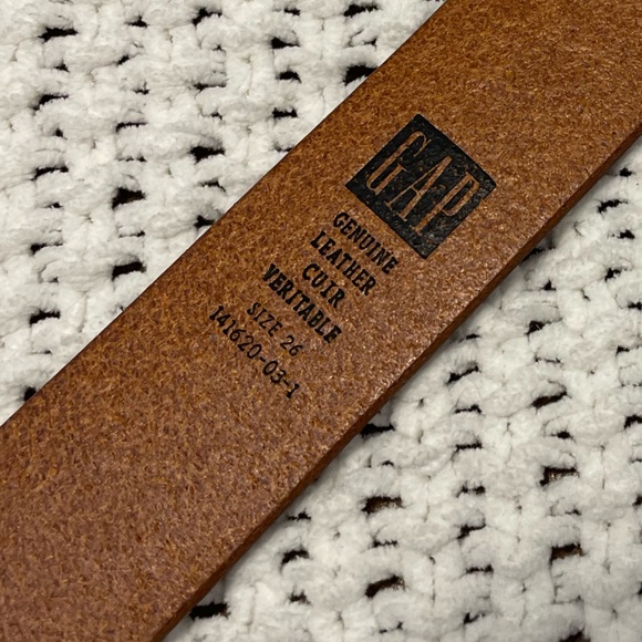 Gap 26” Genuine Leather Belt - Picture 2 of 3